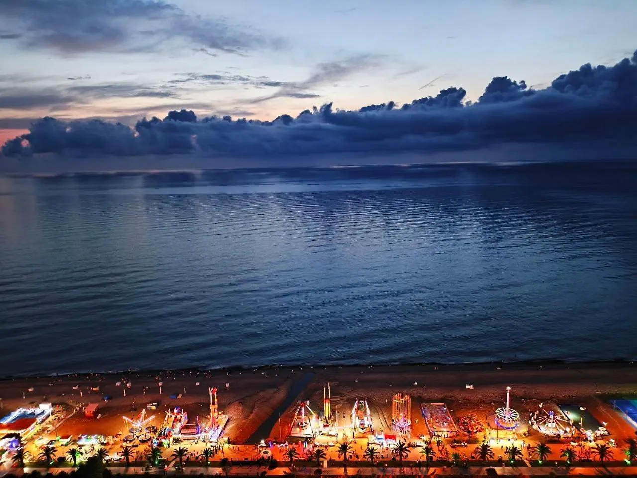 Orbi-City Batumi Apartments Sea View 0*,